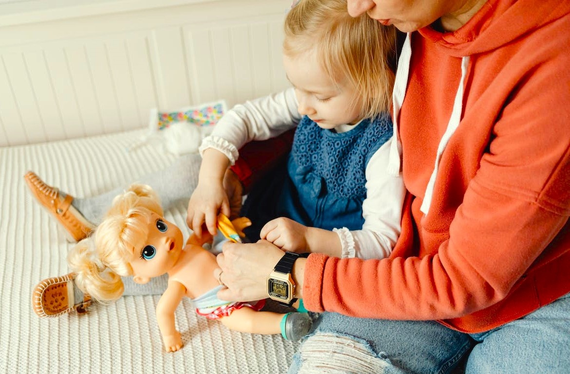 Cach xu ly khi tre bi ngo doc thuc pham hinh anh