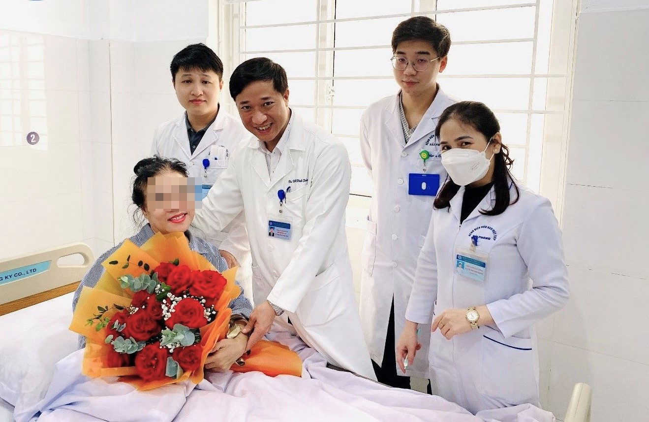Nguoi phu nu duoc phat hien co khoi u nho 2 trieu chung la hinh anh