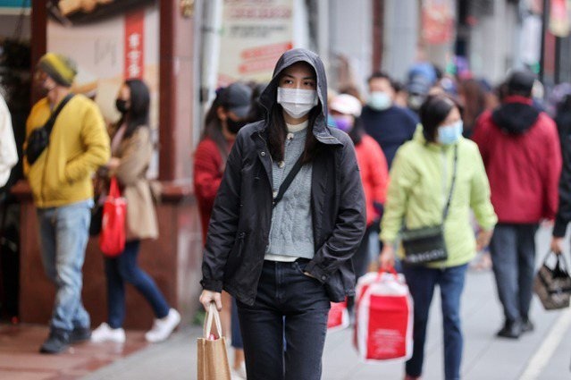 Trung Quoc doi mat lan song dich moi khi bien the JN.1 lay lan nhanh hinh anh