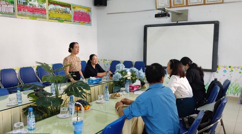 hang loat hoc sinh nghi anh 1