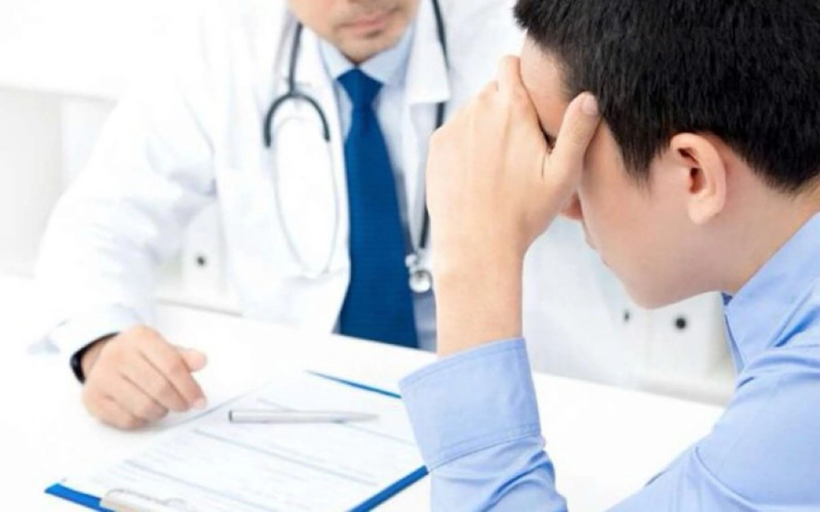 Dang no luong lai lo thuong Tet, nam giam doc gap bac si tam ly hinh anh