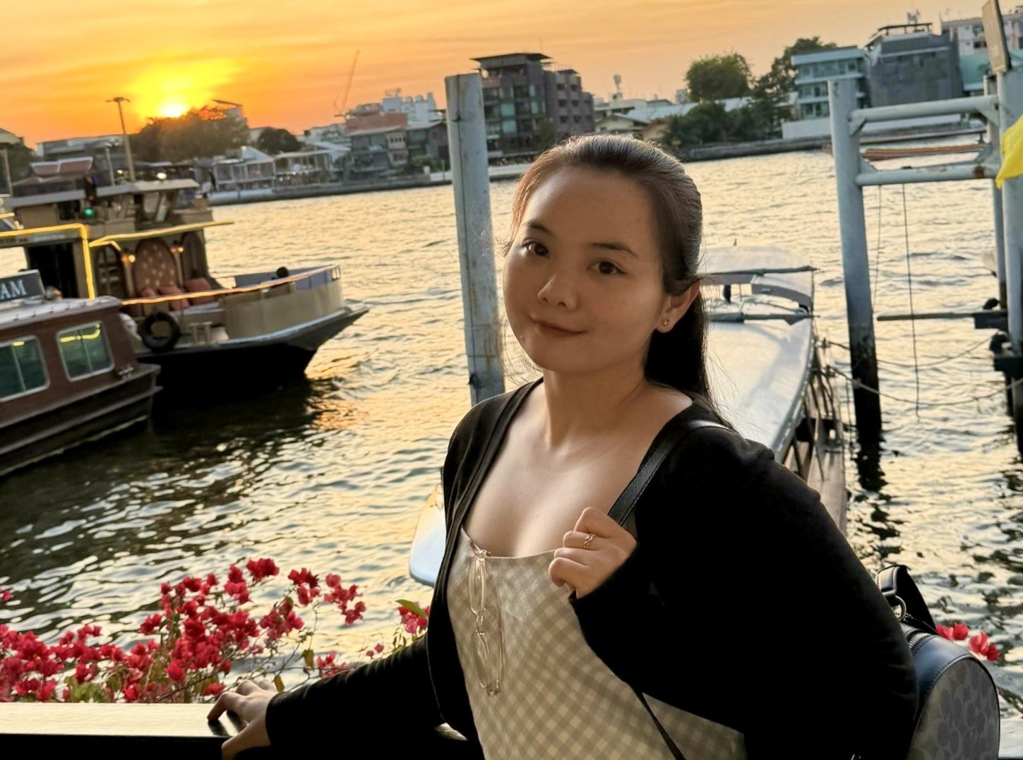 Nhan sac bi 'phong an' vi can thi nang hinh anh