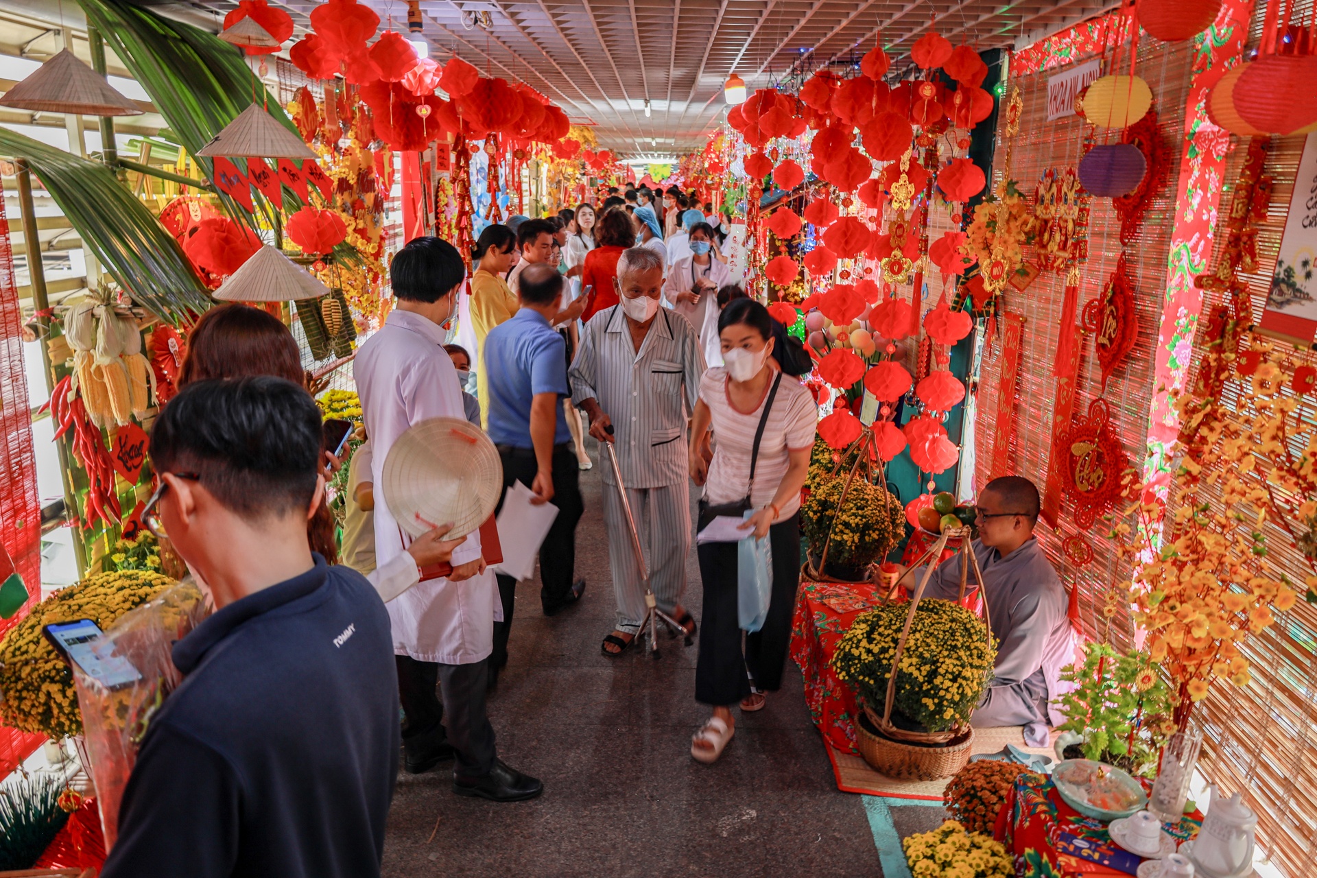 benh vien binh dan anh 1