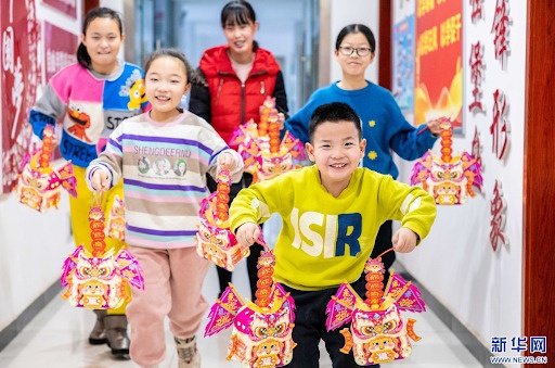 sinh con nam rong anh 1