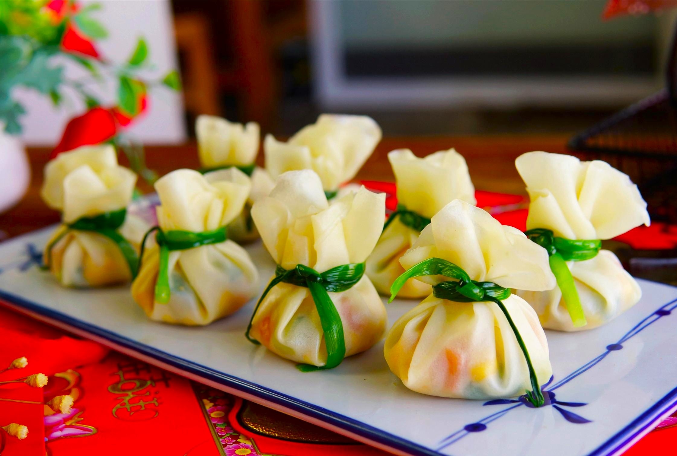 Nguoi Trung Quoc an gi de cau may man vao dip Tet? hinh anh