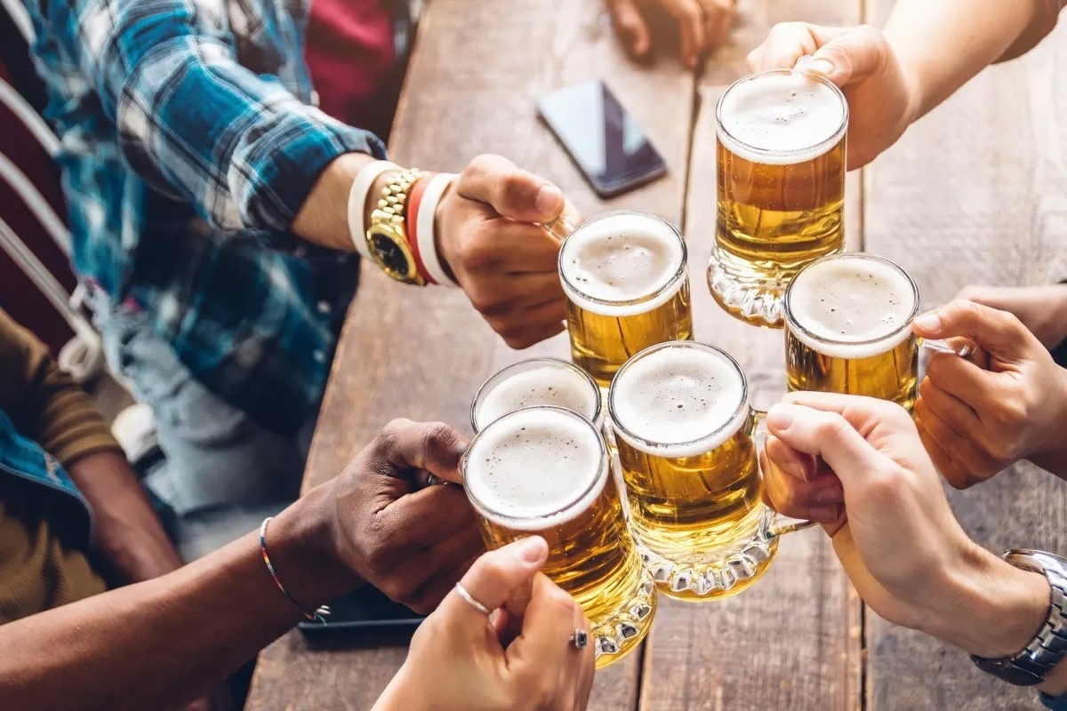 Bung bia, ton thuong than khi nhau lien mien ngay Tet hinh anh