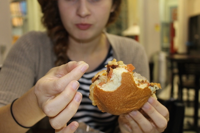 Toc roi vao thuc an hinh anh