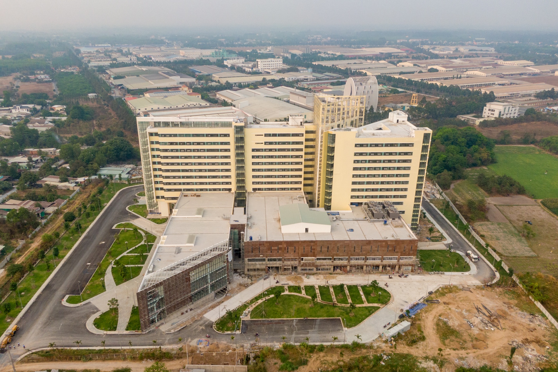 benh vien nghin ty anh 8