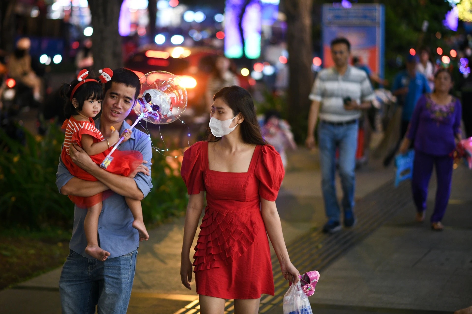 Tich tru bao nhieu tien la du de sinh con o thanh pho lon? hinh anh