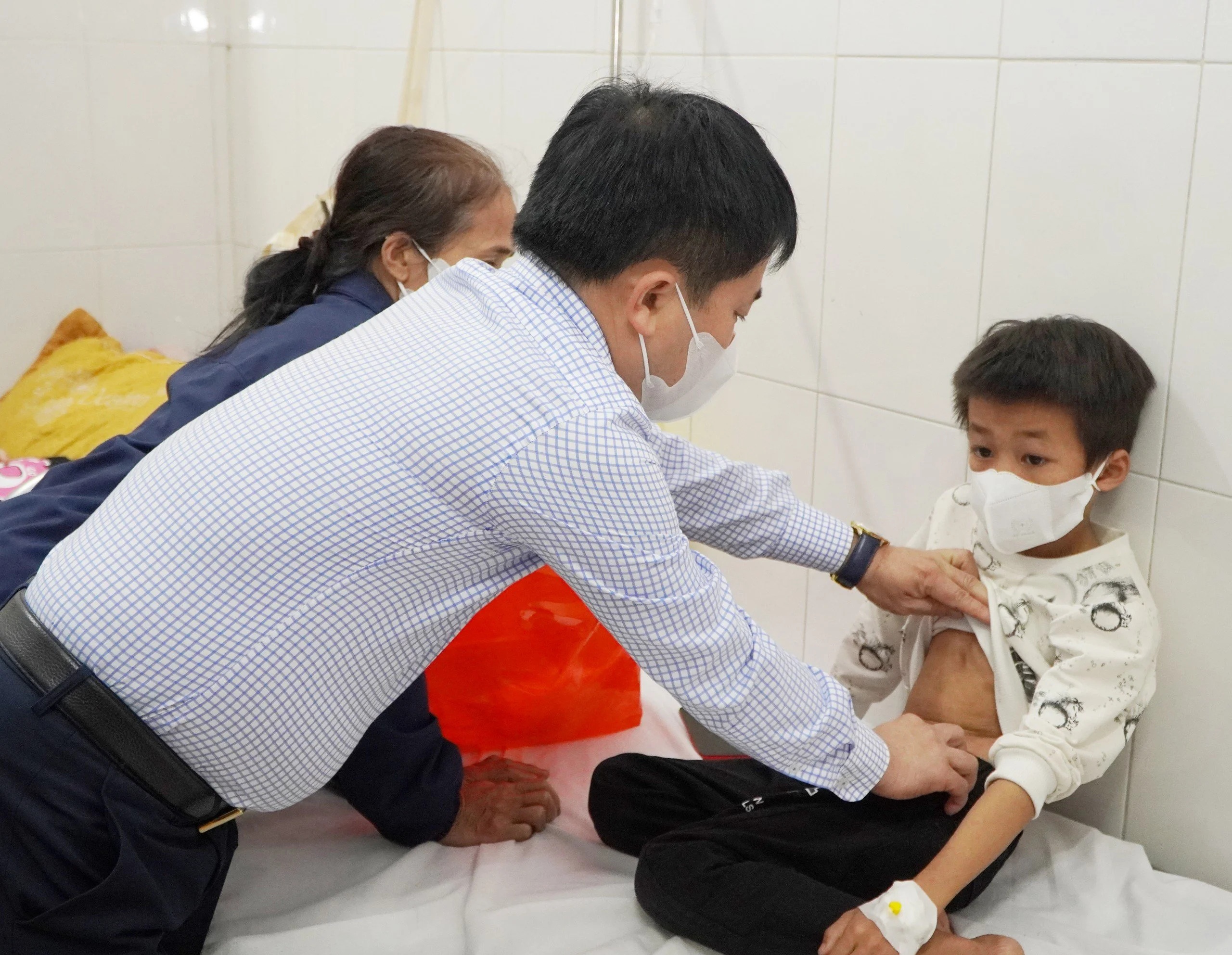 Phat hien chum ca sot phat ban nghi mac soi o Ha Tinh hinh anh