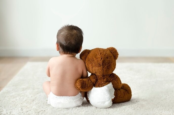 Virus quen thuoc khien em be phai tho may hinh anh