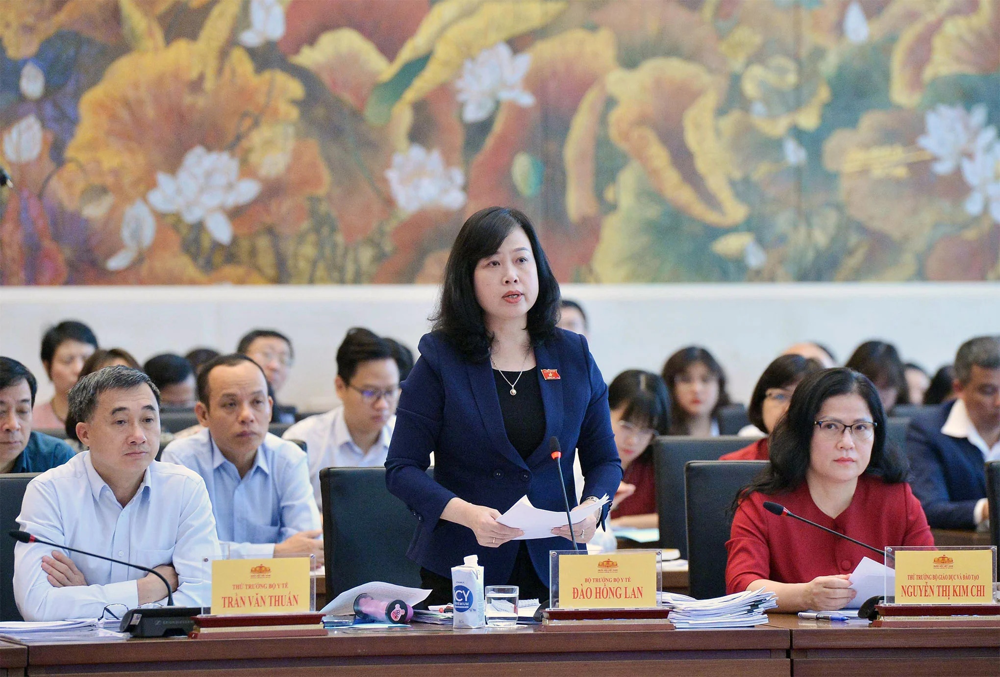 Thuoc la dien tu, thuoc la nung nong phai cam hinh anh