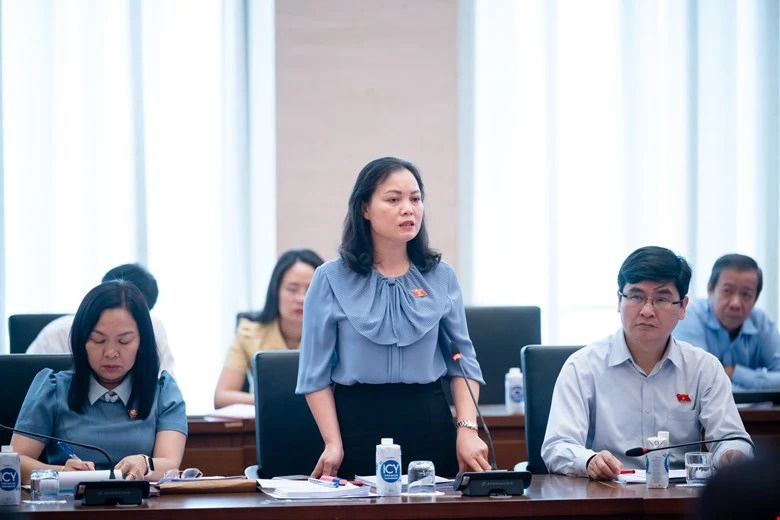 cam thuoc la dien tu anh 2