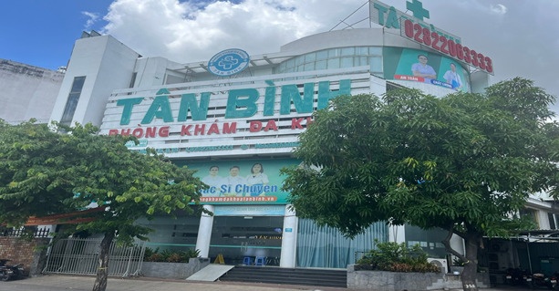 Dinh chi hoat dong Phong kham da khoa Tan Binh o TP.HCM hinh anh