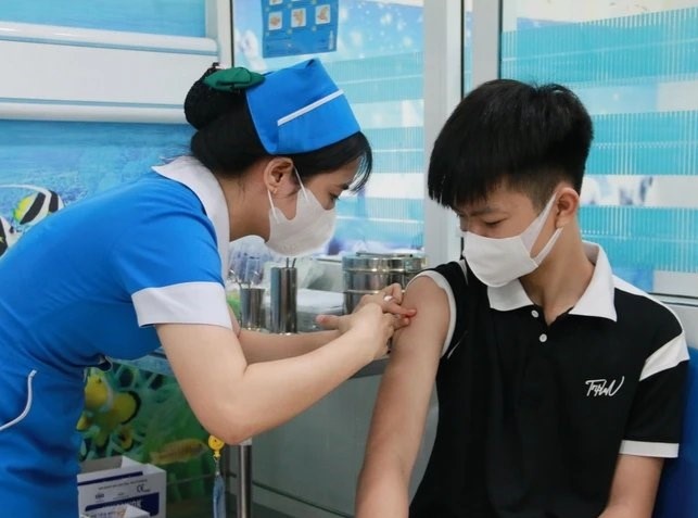 Nhu cau tiem vaccine bach hau tang cao hinh anh
