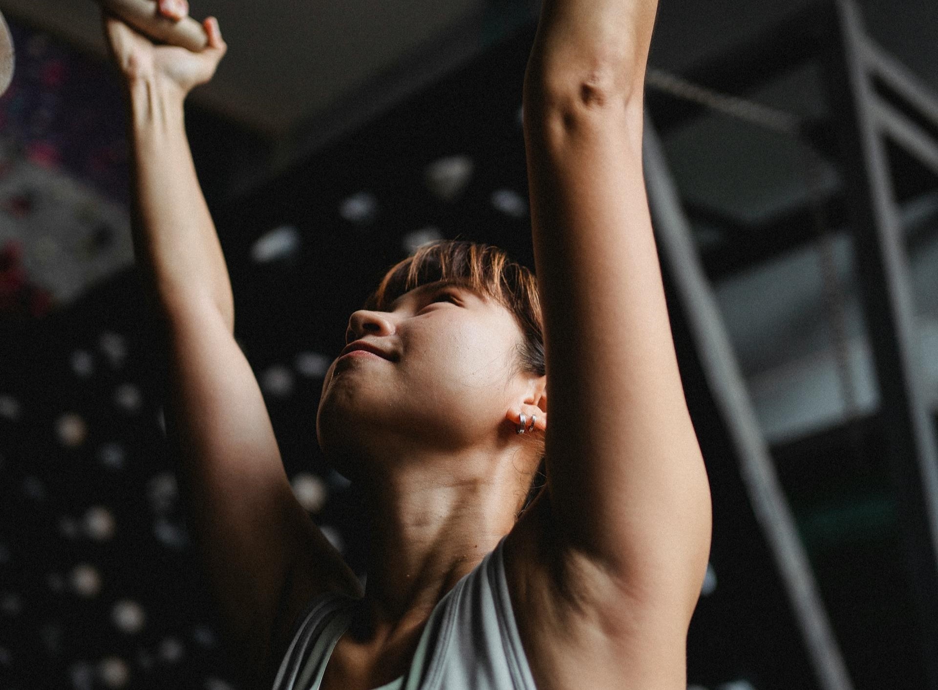 Cach bao ve da khi tap the duc hinh anh