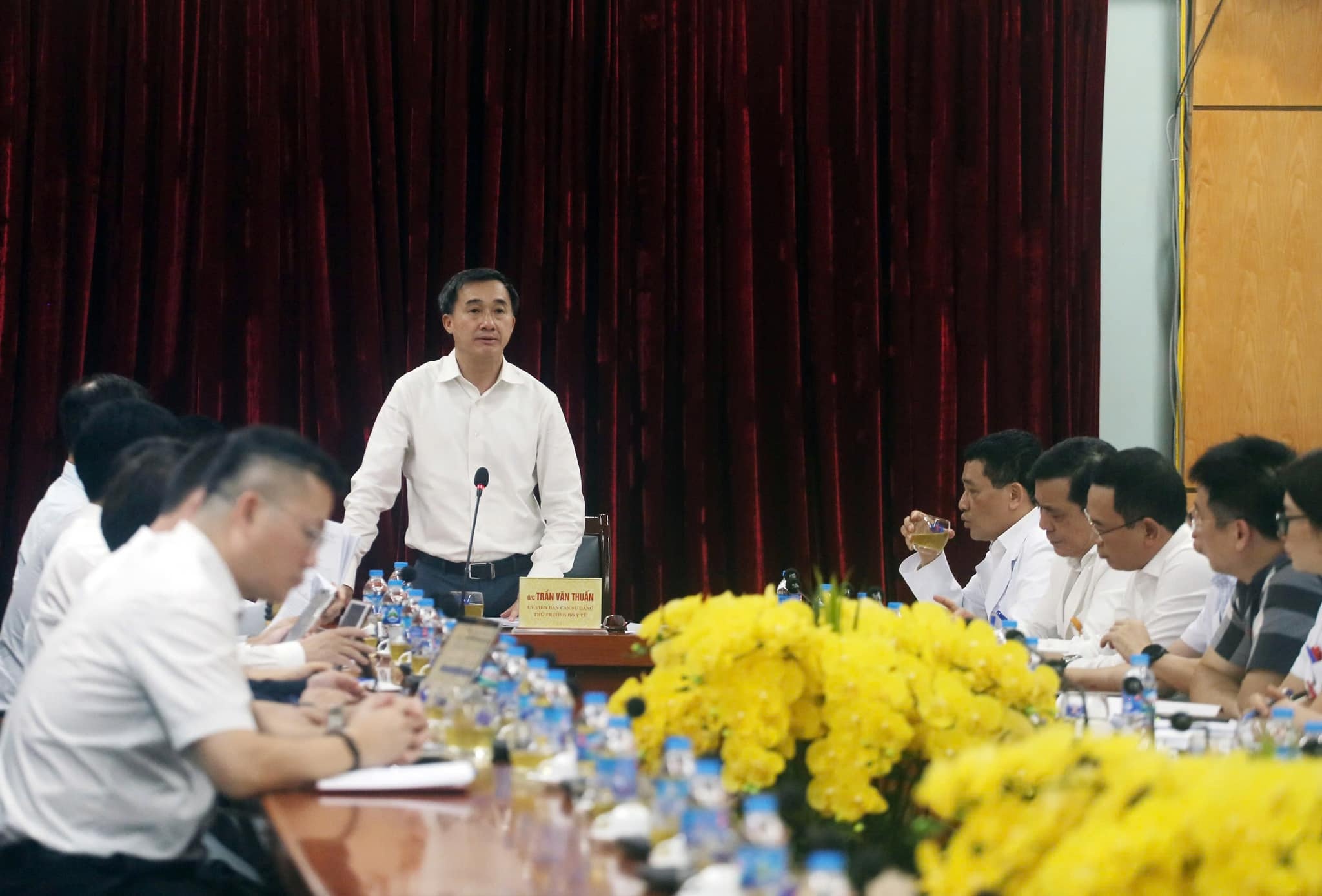 tieu cuc benh vien k anh 2