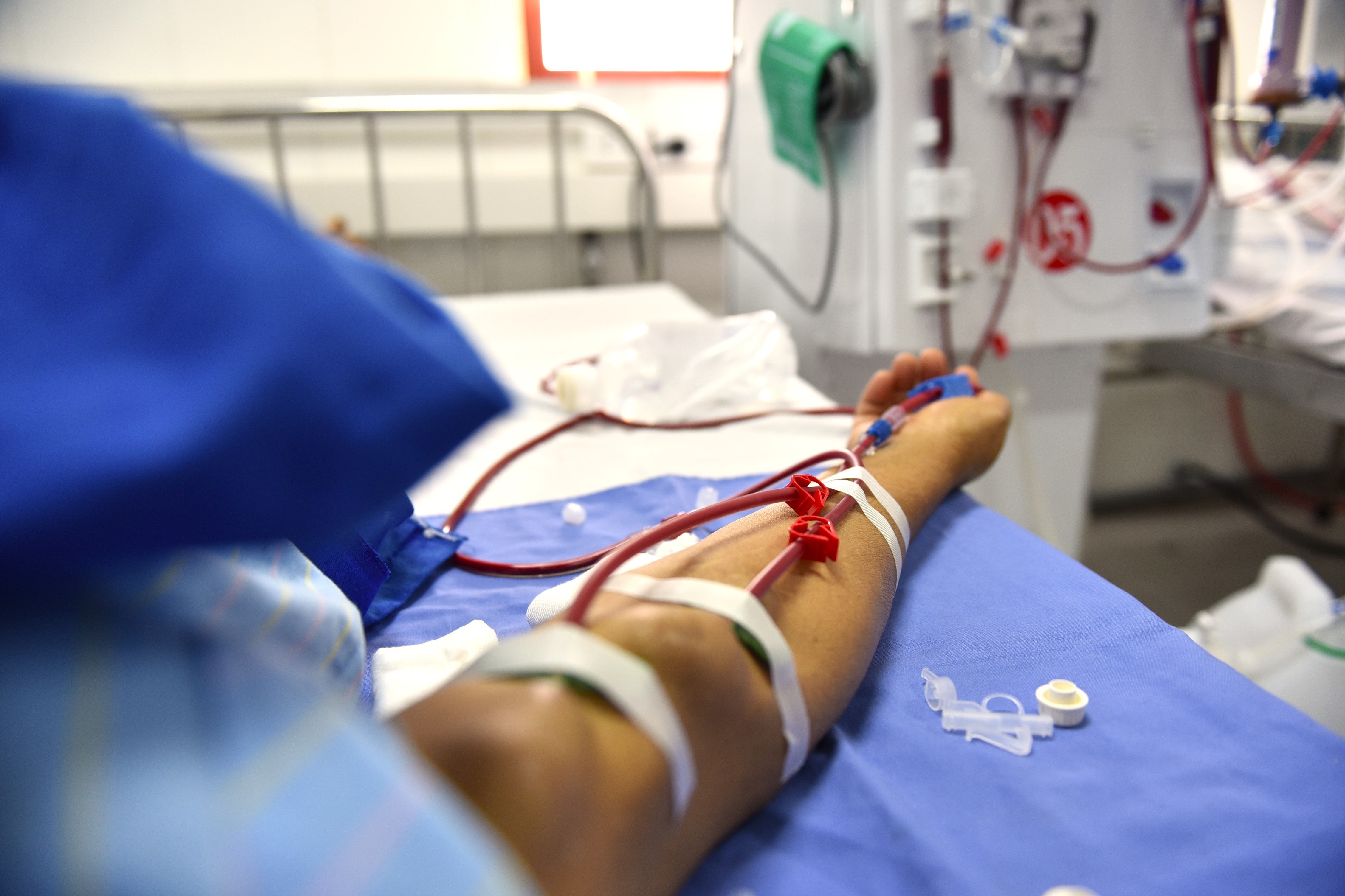 Ngay cang nhieu nguoi Viet bi suy than hinh anh