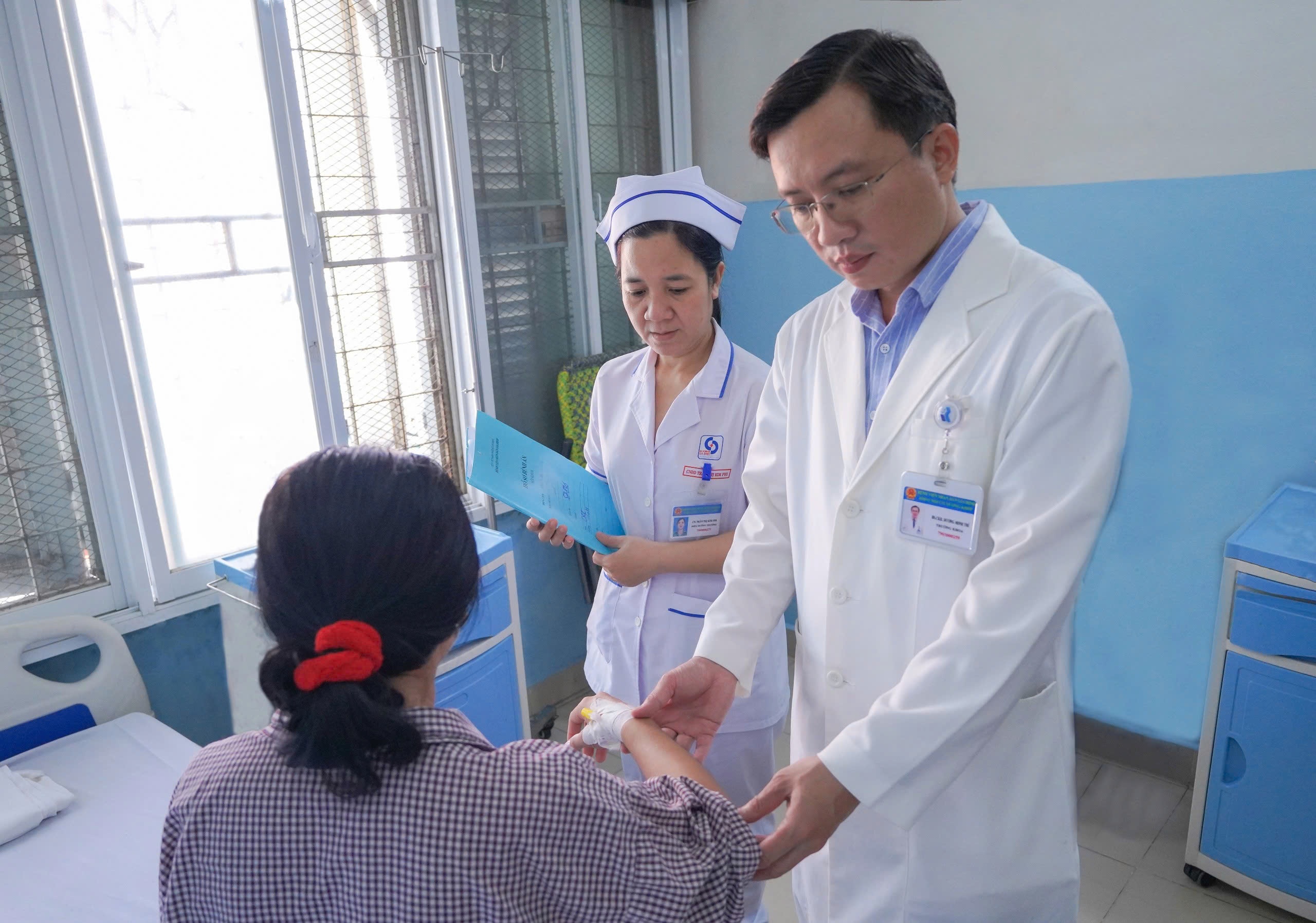 Hanh dong vo tinh khien nguoi phu nu nhiem khuan 'an thit nguoi' hinh anh