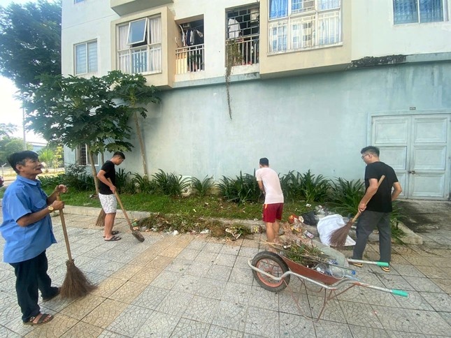 kien ba khoang anh 2