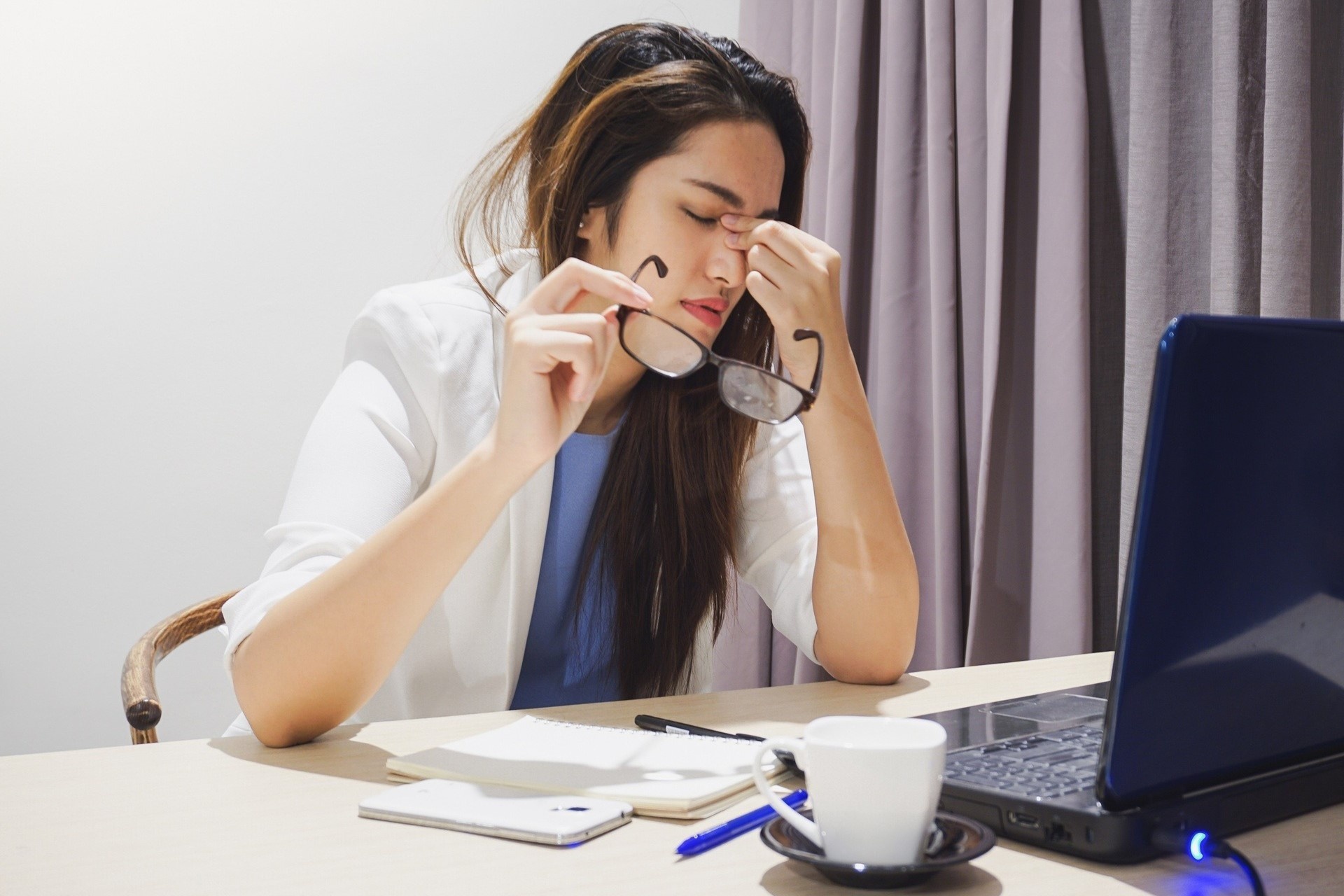 Mot thoi quen hai suc khoe hon ca hut thuoc la hinh anh