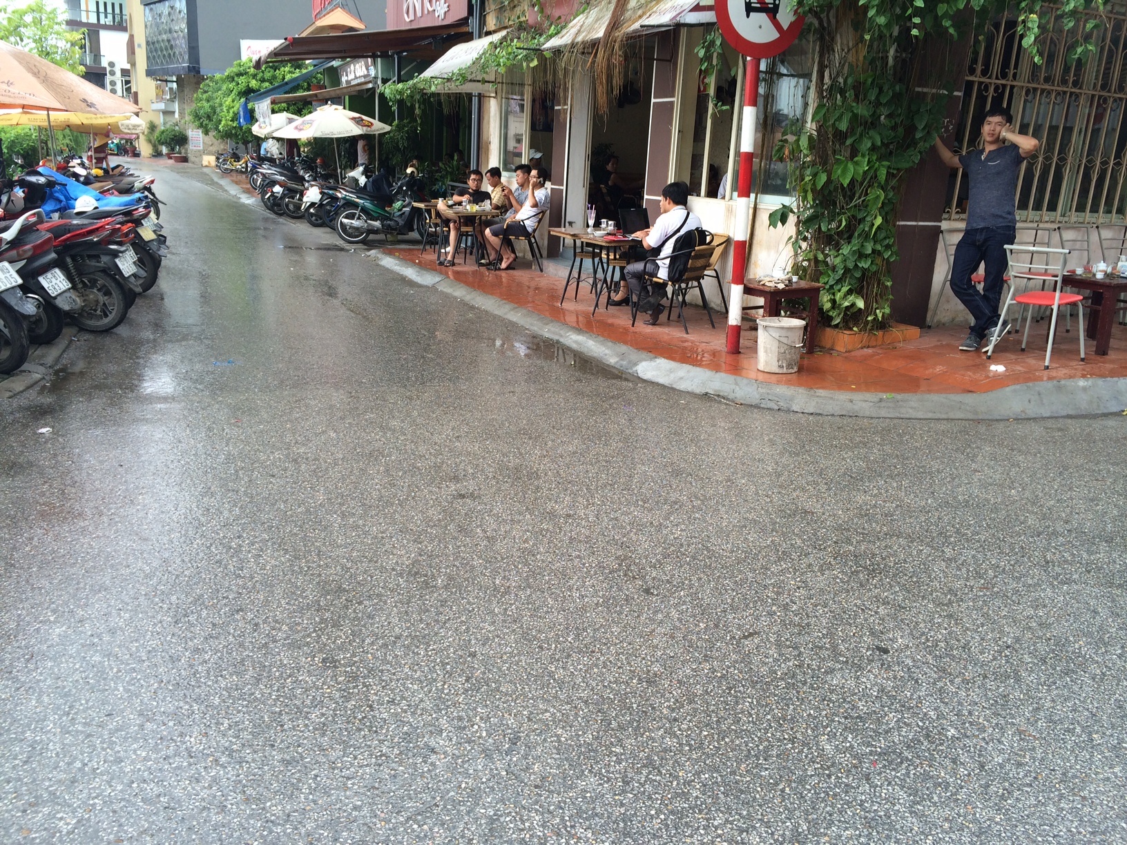 Giang ho dat Cang no sung vi khong nhuong duong hinh anh