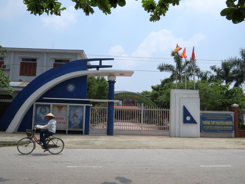 Hoc sinh moi dam chet hoc sinh cu sau ngay nhap truong hinh anh