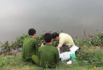 Thieu nu dau thu sau khi hai chet em trai 10 tuoi hinh anh