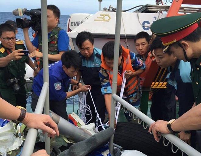 Mo rong pham vi, huy dong dac cong nuoc tim CASA va SU-30 hinh anh