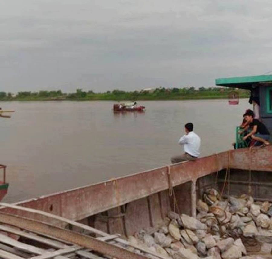 Tàu đâm nhau trên sông ảnh 1 Tau dam nhau tren song anh 1