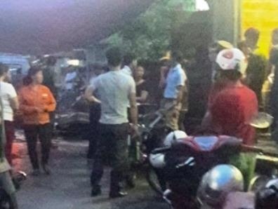 Chong cuu vo nhay kenh, ca hai cung chet duoi hinh anh