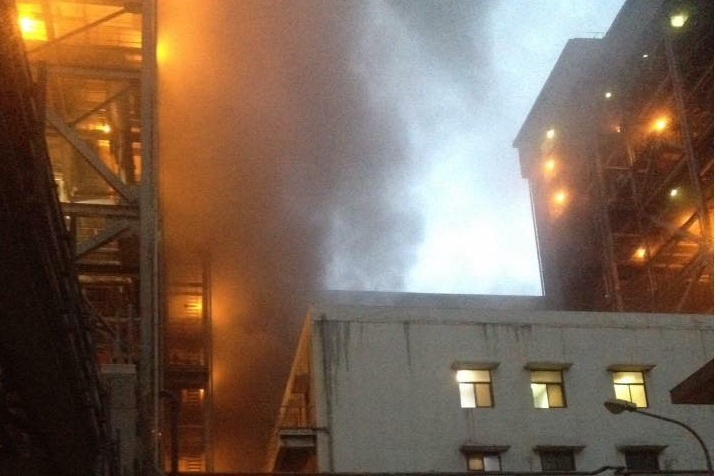 Chay lon tai nha may nhiet dien Cam Pha hinh anh