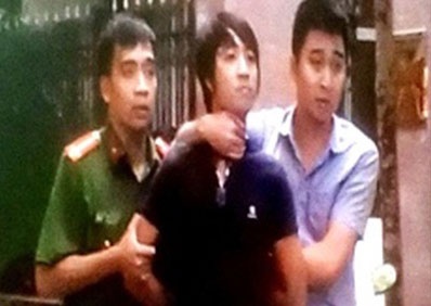 Canh sat truy duoi 2 ten cuop giat o dat Cang hinh anh