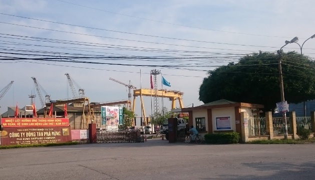 4 cong nhan bong nang sau vu no lon tai cong ty dong tau o Hai Phong hinh anh