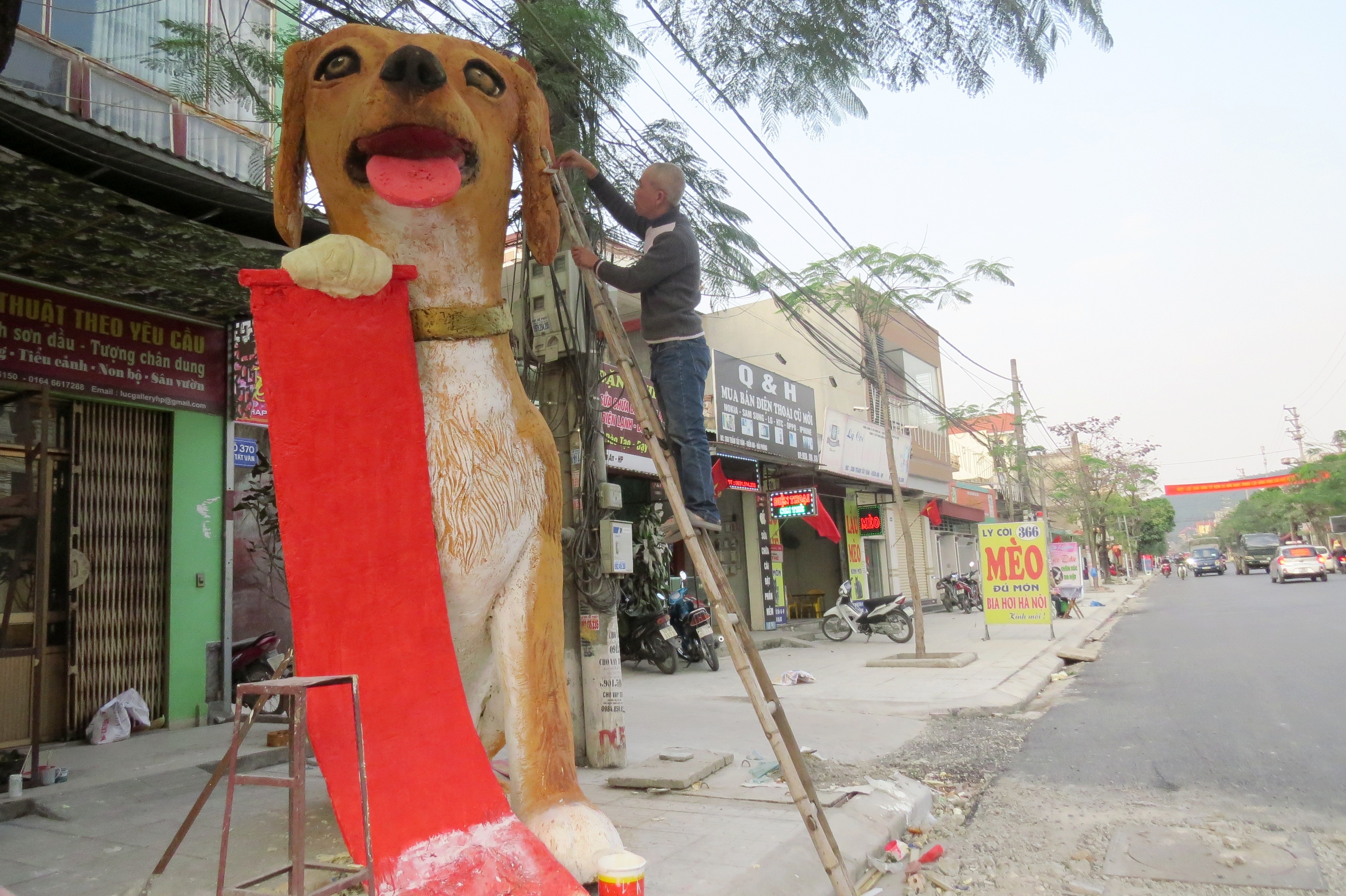 Cho vang sieu khung anh 1