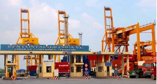 Gian can cau can tu vong cong nhan dang xep do hang tai cang hinh anh