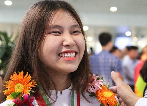 Hai Phong thuong 500 trieu cho nu sinh gianh HCV Olympic Sinh hoc hinh anh