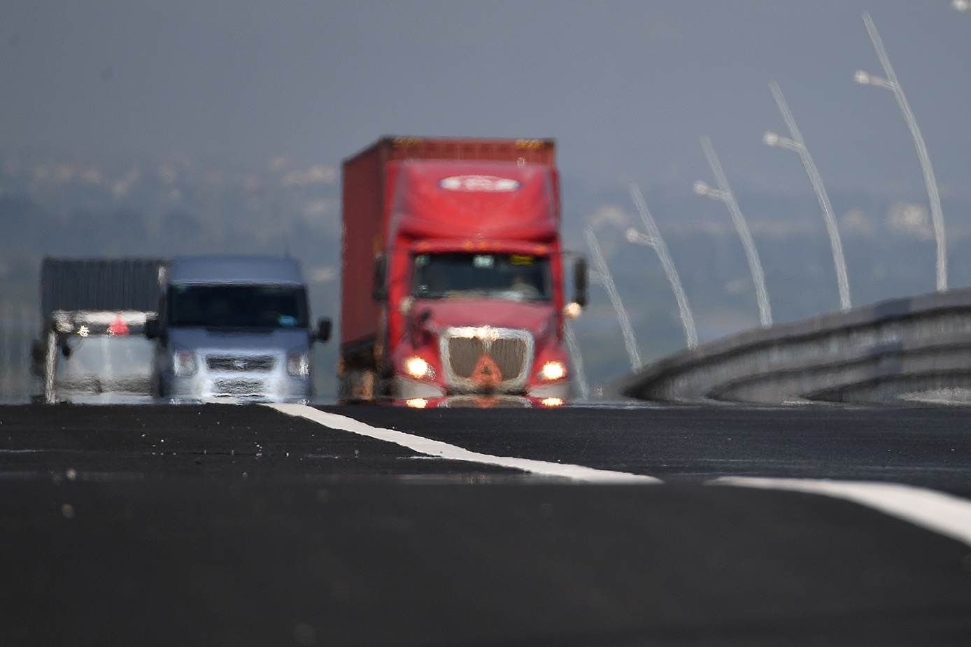 Muc do go ghe cua mat cau Bach Dang 7.300 ty da sat nguong cho phep hinh anh