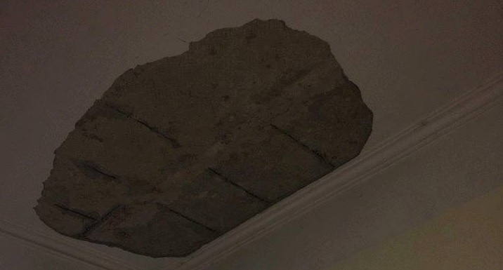 Vua tran nha roi vao hoc sinh anh 1