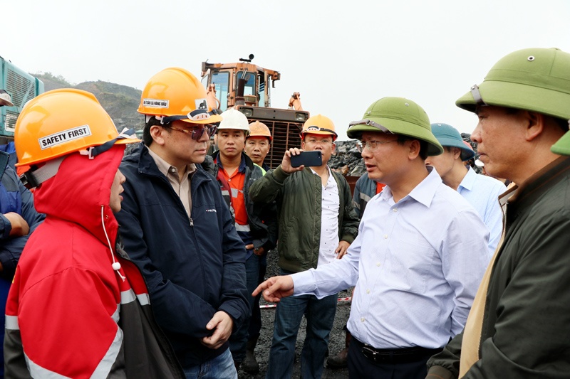 Hai cong ty than dan quan thi uy nhau sau mau thuan hop dong hinh anh