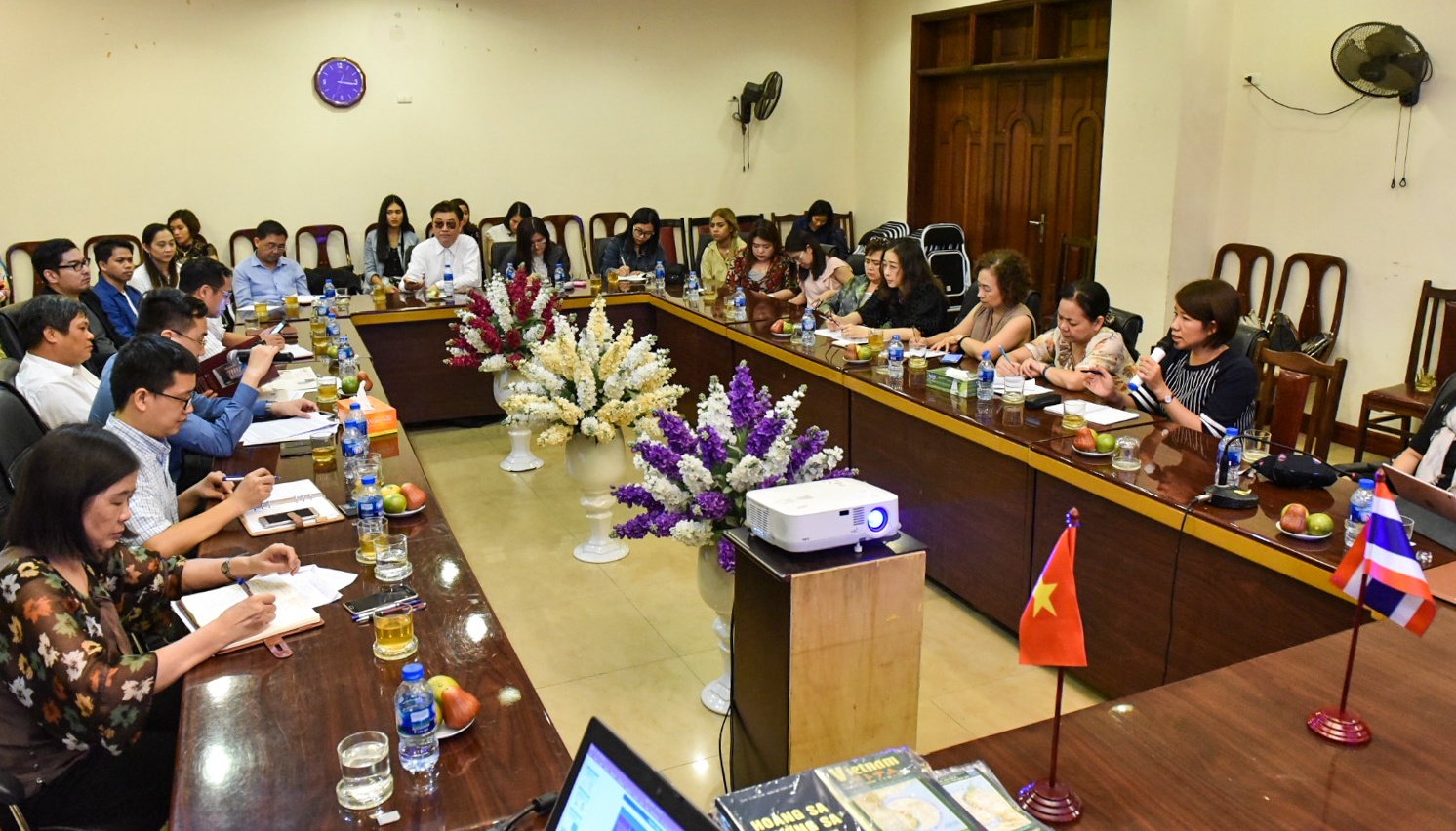 Nhieu NXB Thai Lan toi Viet Nam tim kiem co hoi hop tac hinh anh