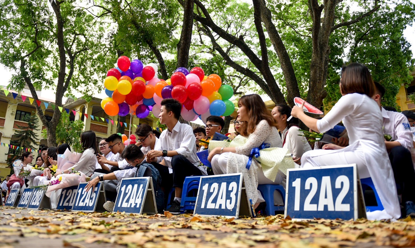 Xuc dong le be giang THPT Ha Noi anh 8