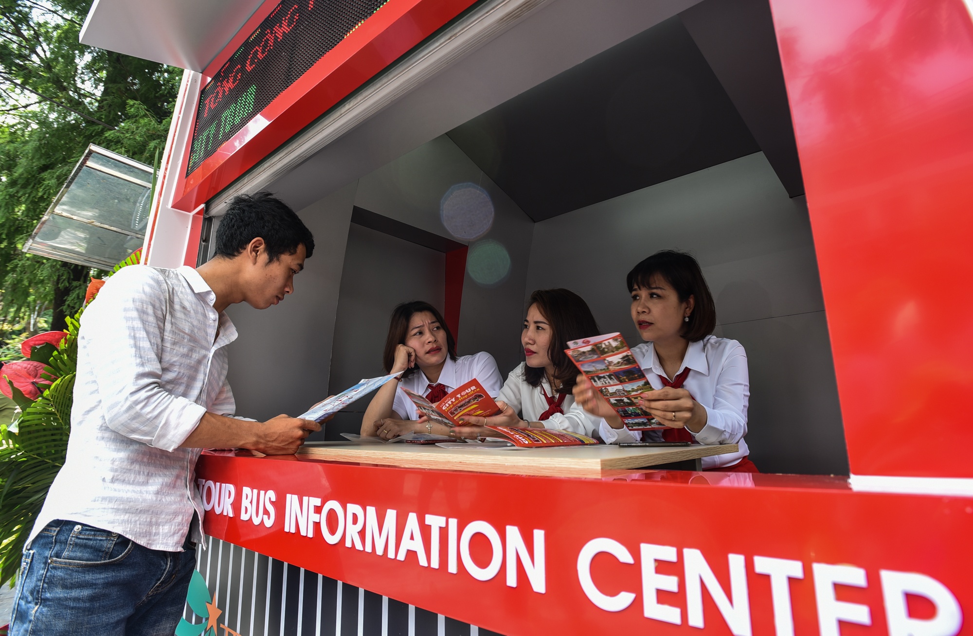 Xe buyt hai tang dau tien o Thu do anh 13