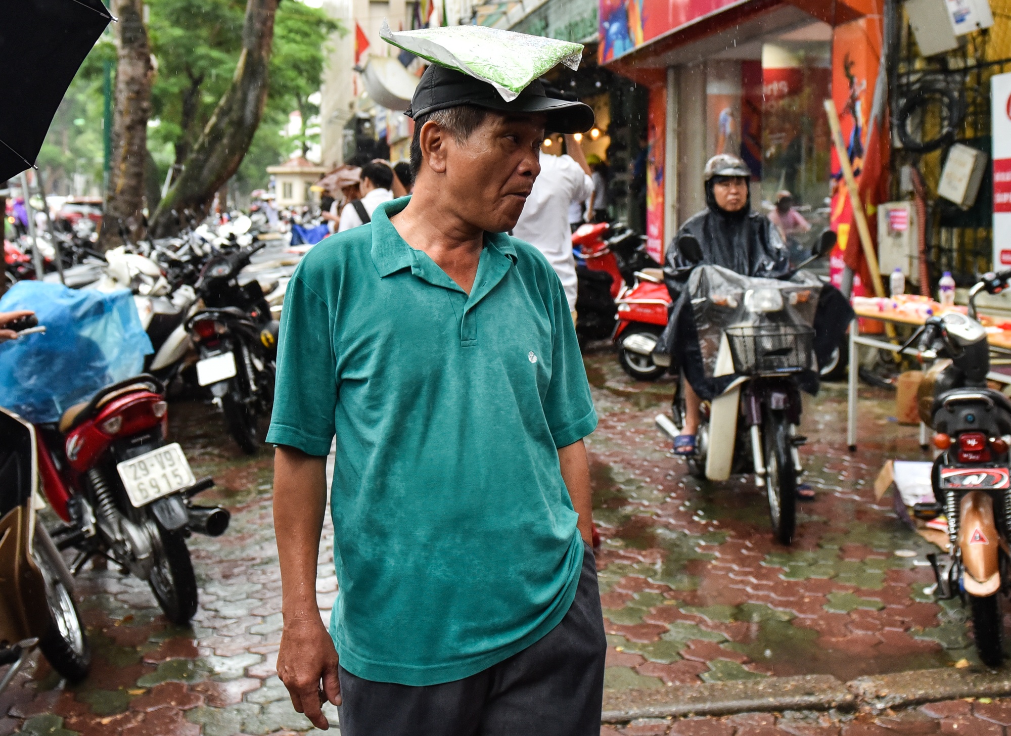 Phu huynh dam mua doi si tu anh 5