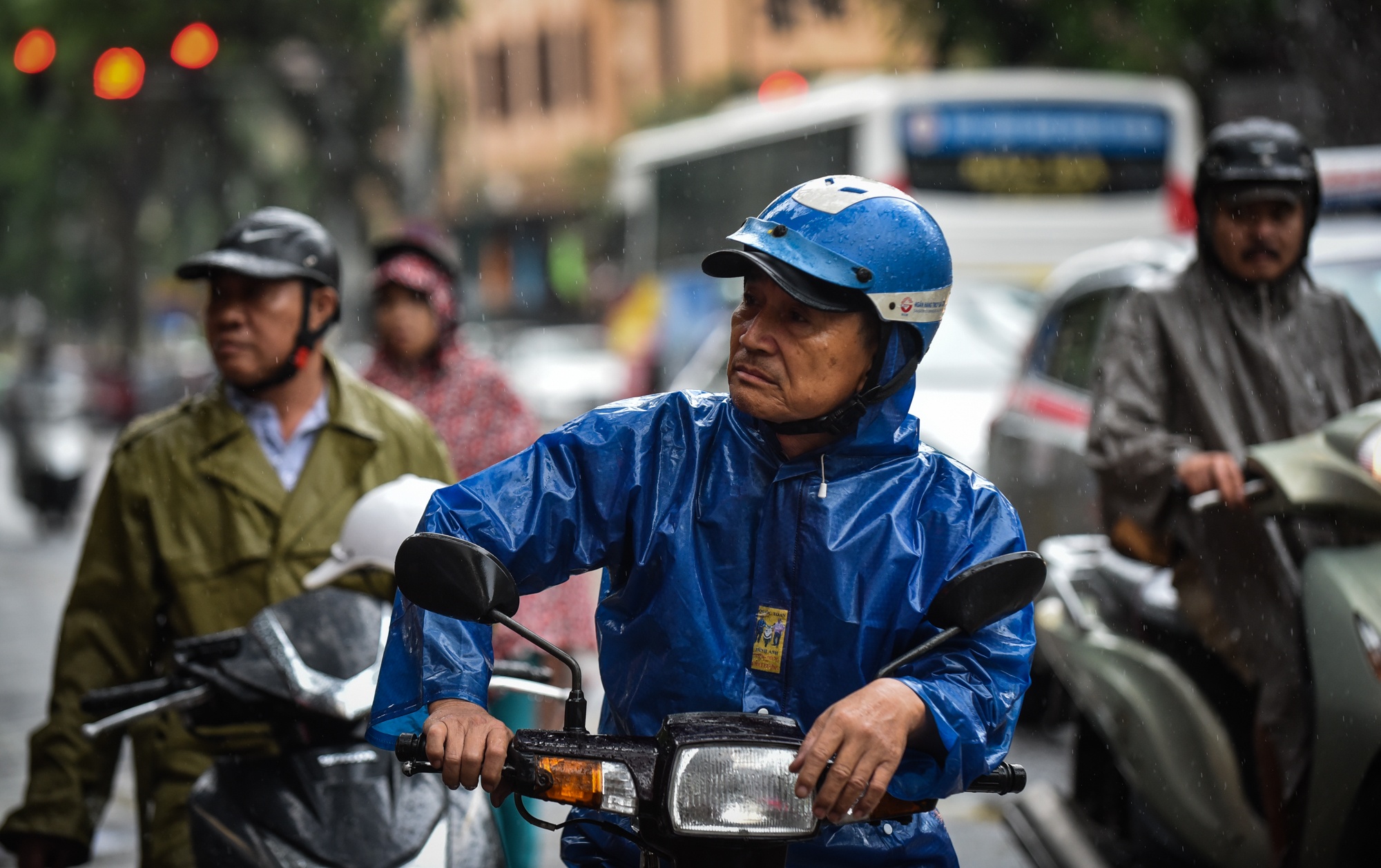 Phu huynh dam mua doi si tu anh 6