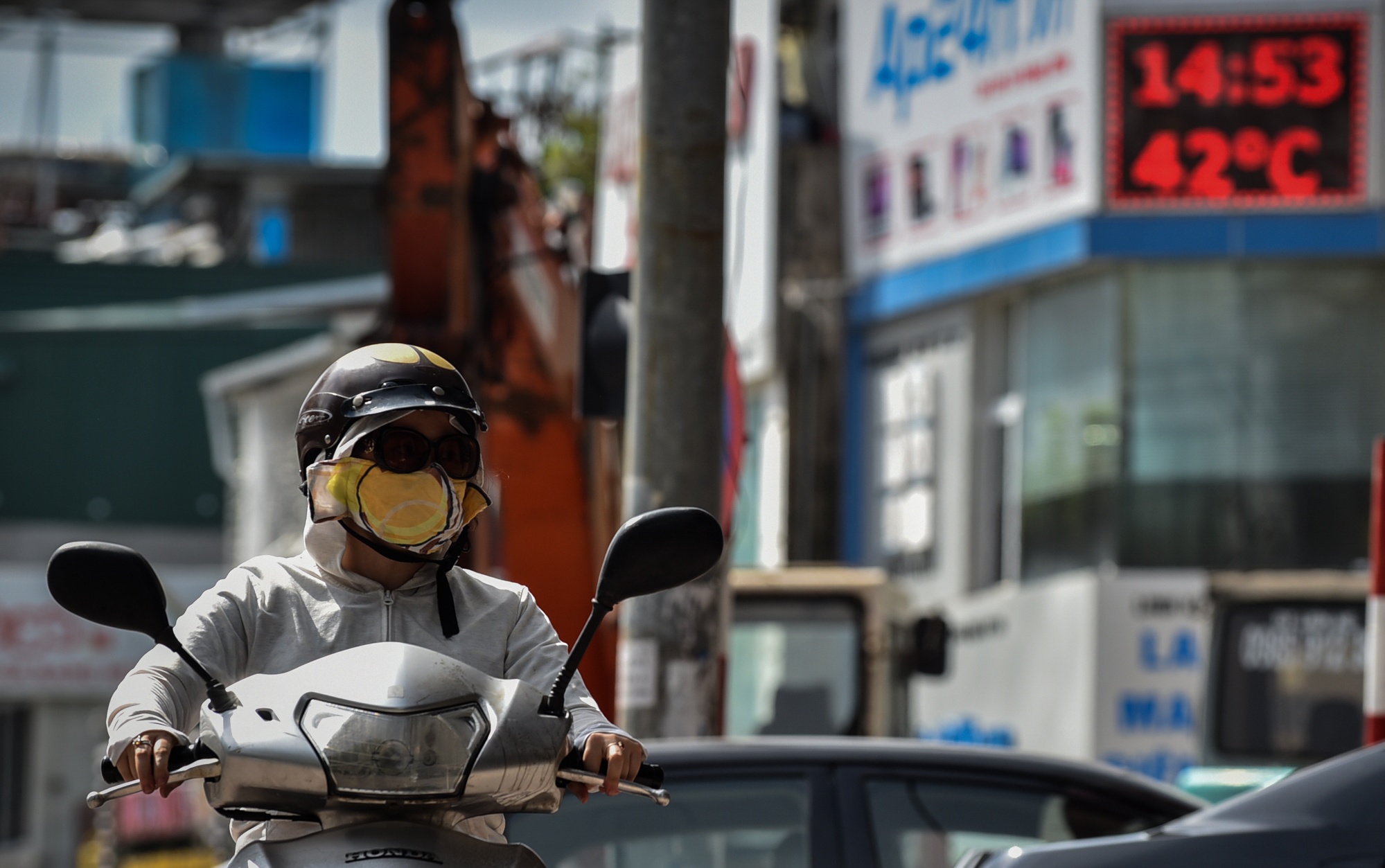 Ha Noi nang nong 42 do C anh 1