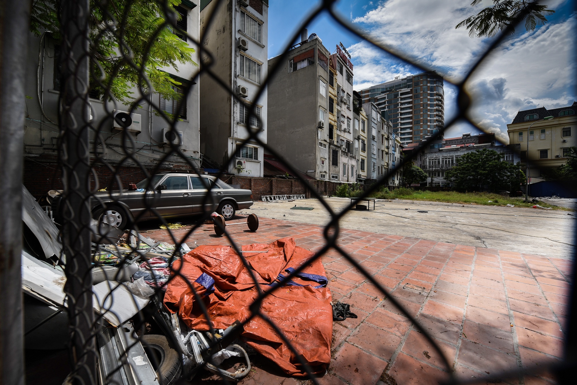 Bãi đất kim cương ven hồ tây ảnh 4 Bai dat kim cuong ven ho tay anh 4