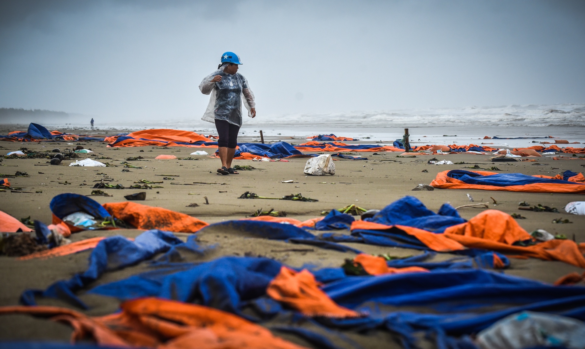 Duong pho Thanh Hoa ngon ngang sau bao so 3 anh 4