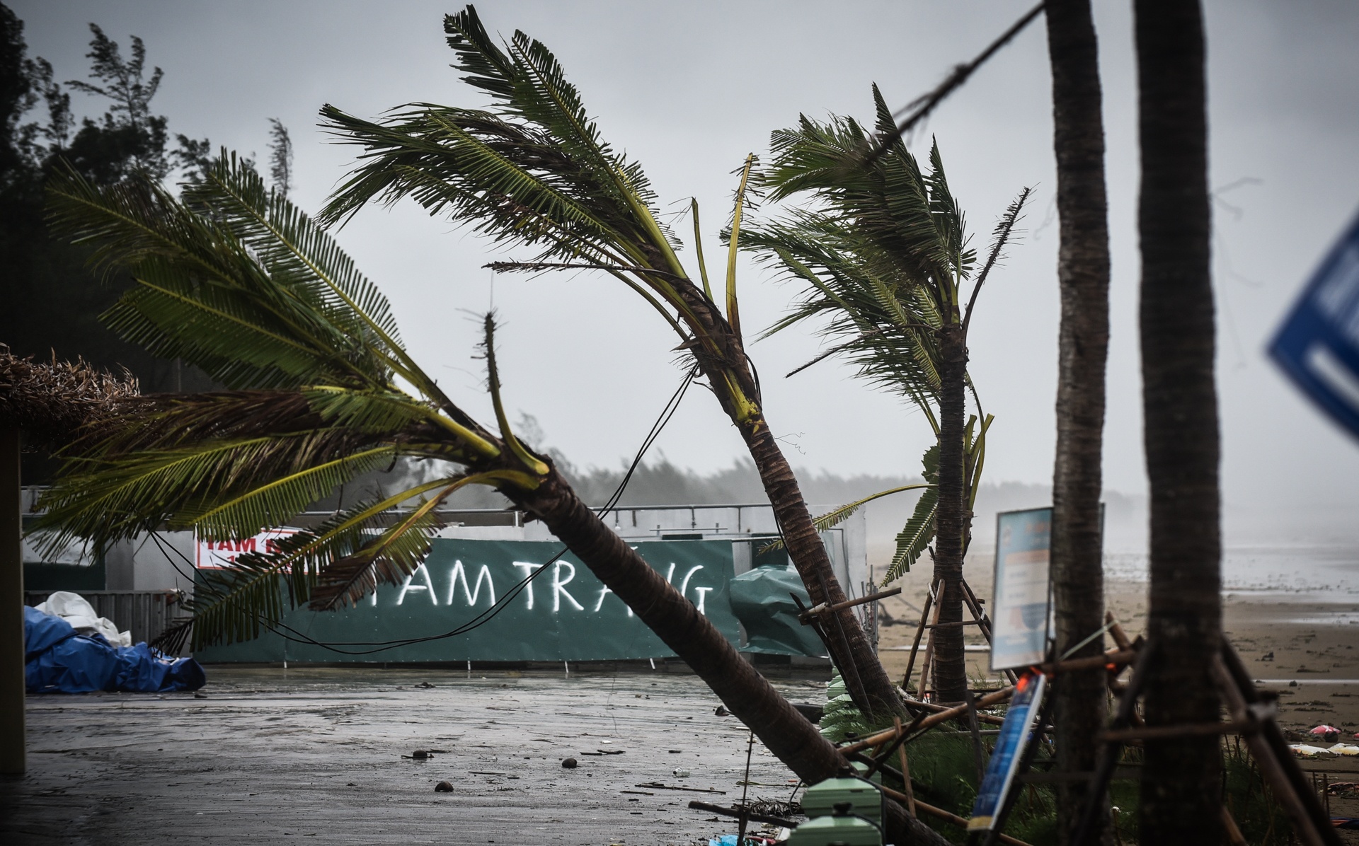 Duong pho Thanh Hoa ngon ngang sau bao so 3 anh 6