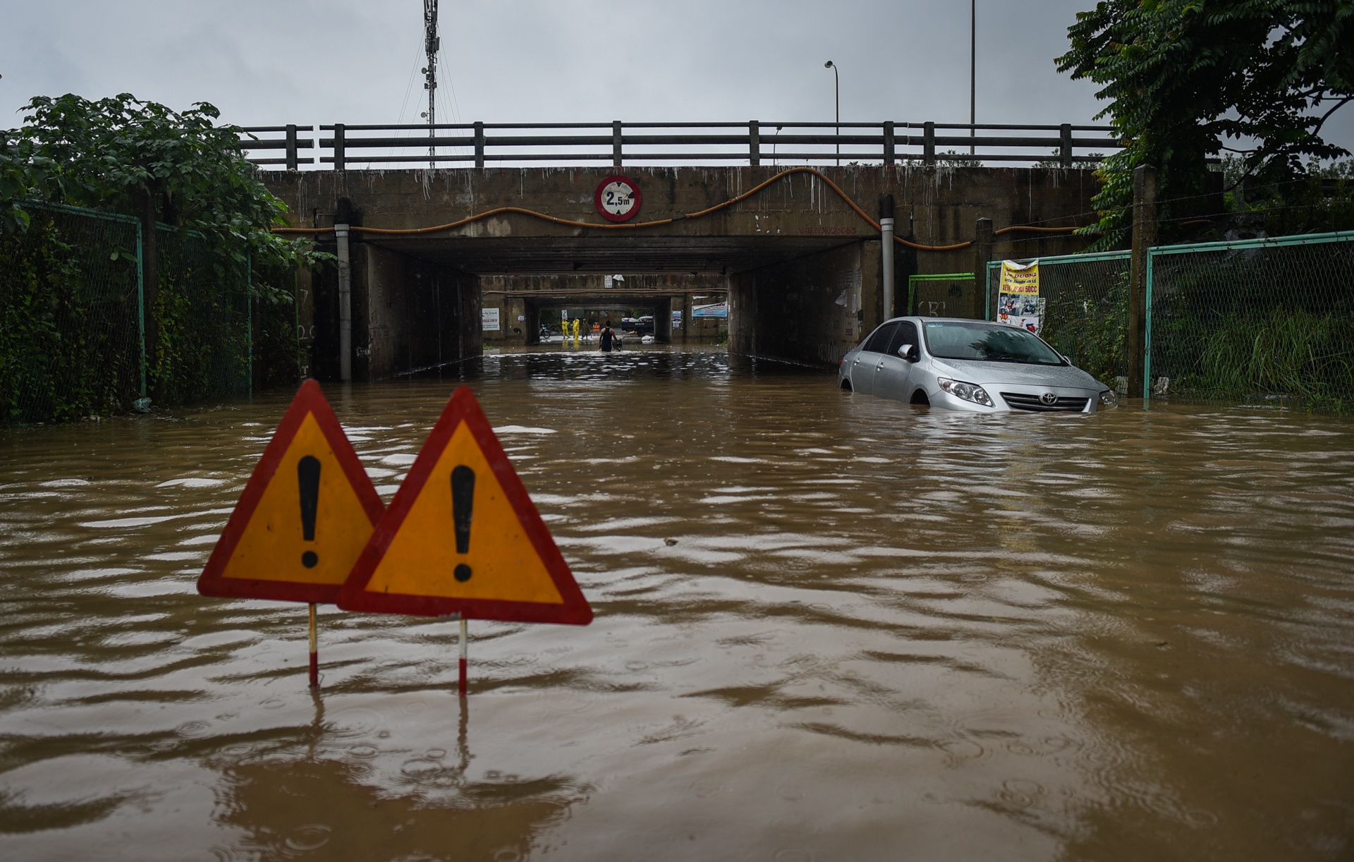 Mua lon gay ngap ung o Ha Noi anh 1